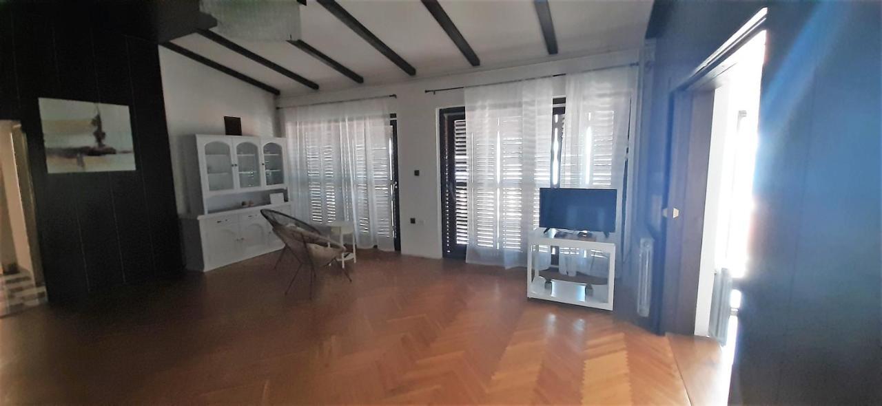 Petra Apartment *