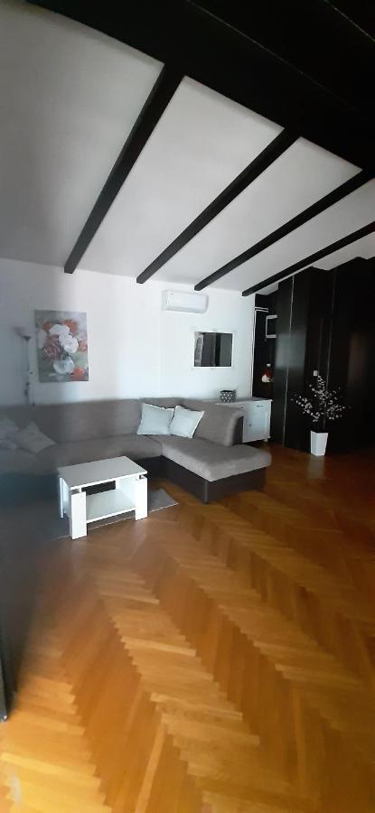 Apartment Petra *